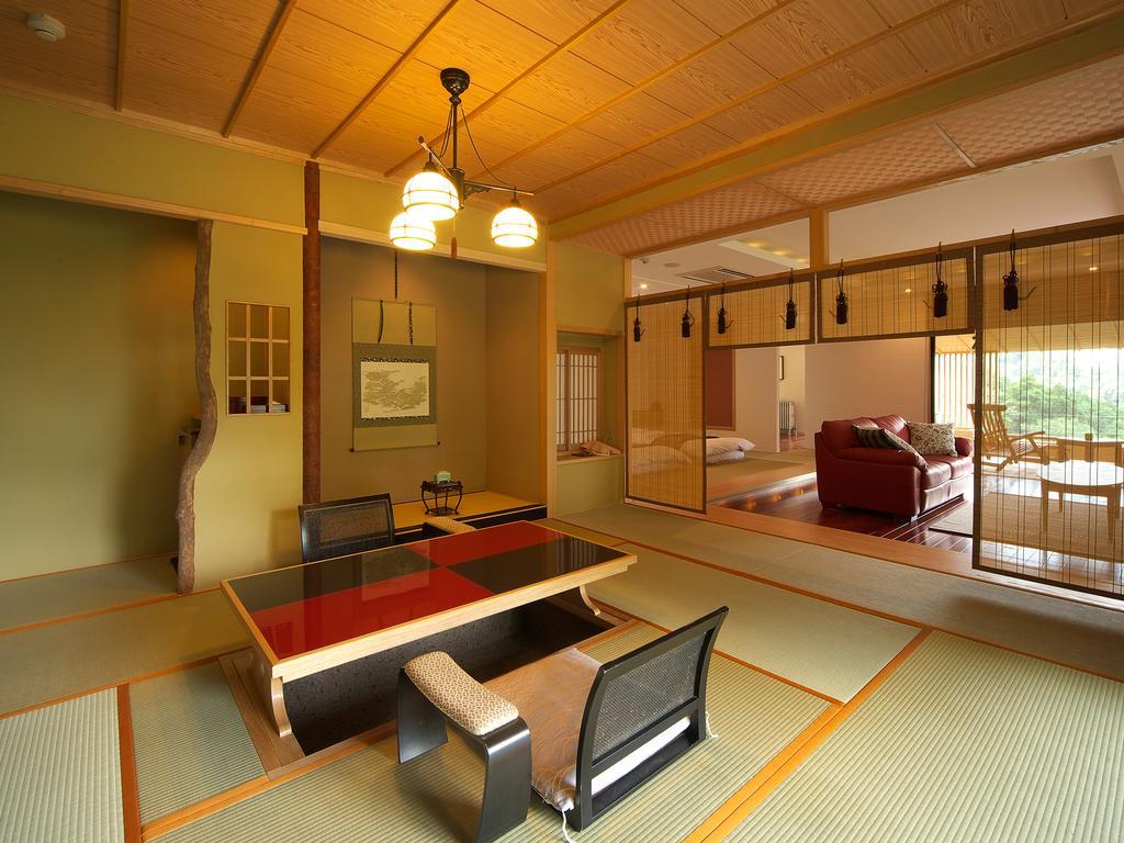 Musashino Bekkan Hakone Quarto foto